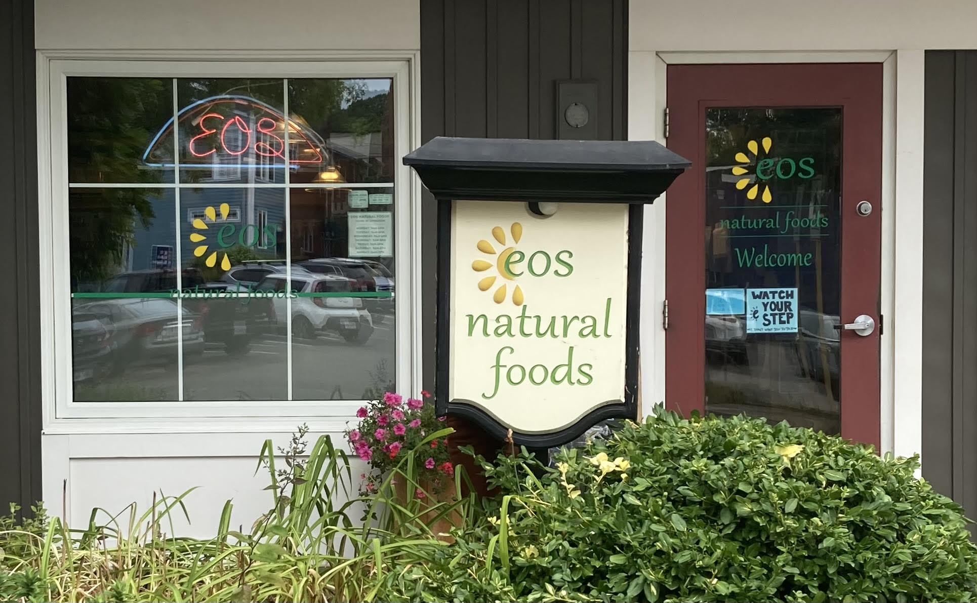 Eos Natural Food Store sign
